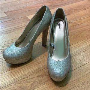 Gold sparkle heels